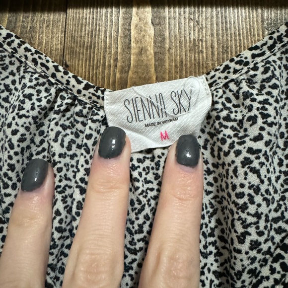 Sienna Sky Top - Picture 3 of 3